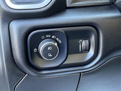 Used 2024 RAM 3500 Big Horn image 33