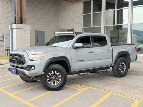 Used 2019 Toyota Tacoma TRD Off-Road image 1