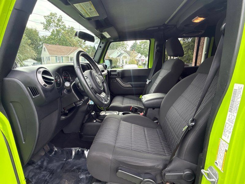 Used 2012 Jeep Wrangler Unlimited Sport AWD/4WD image 11
