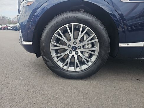 Used 2025 Genesis GV80 2.5T Standard image 10