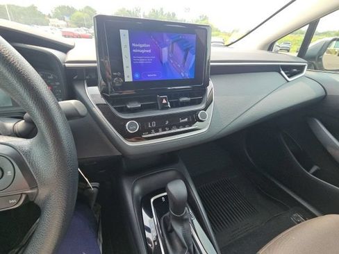 Used 2024 Toyota Corolla LE FWD image 20