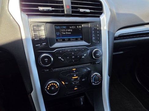 Used 2014 Ford Fusion SE w/ Equipment Group 201A FWD image 13