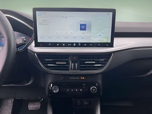 Used 2025 Ford Escape Platinum image 14