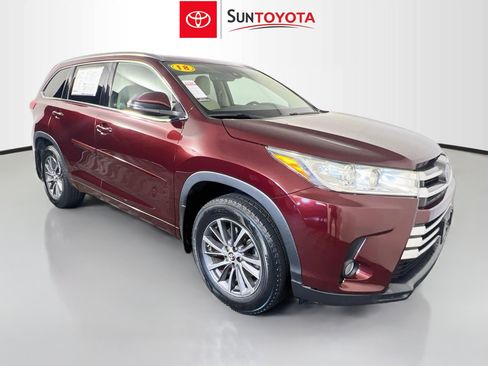 Used 2018 Toyota Highlander XLE AWD/4WD image 1