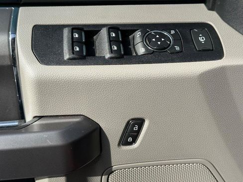 Used 2020 Ford F250 XLT w/ XLT Premium Package image 23