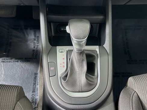 Used 2019 Kia Forte LXS image 17