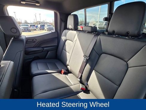 Used 2025 Chevrolet Colorado Trail Boss image 17