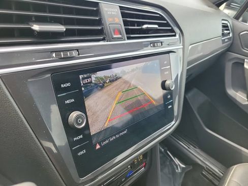 Used 2022 Volkswagen Tiguan SE R-Line AWD/4WD image 21