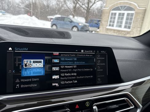 Used 2023 BMW X5 xDrive45e w/ Executive Package AWD/4WD image 19