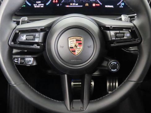Certified 2025 Porsche Cayenne GTS AWD/4WD image 19