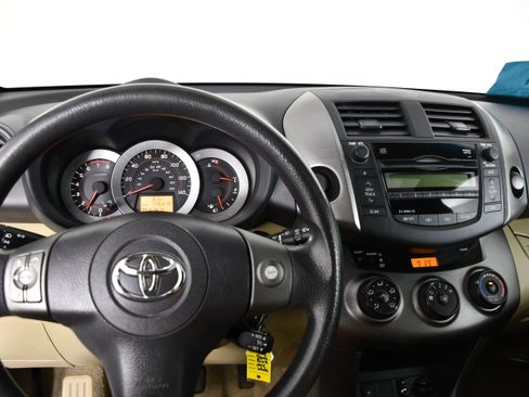 Used 2011 Toyota RAV4 2WD w/ Upgrade Value Pkg image 16