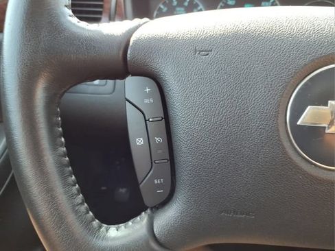 Used 2010 Chevrolet Impala LT w/ Luxury Edition Package FWD image 23