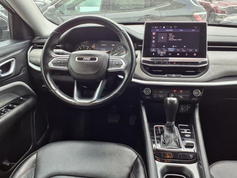 Used 2022 Jeep Compass Latitude AWD/4WD image 6