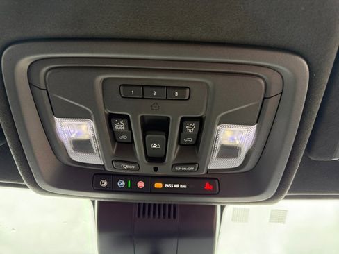 Certified 2024 GMC Sierra 2500 Denali Ultimate image 32