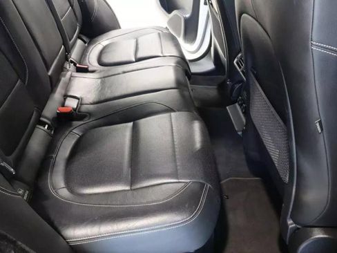 Used 2020 Jaguar F-PACE S image 40