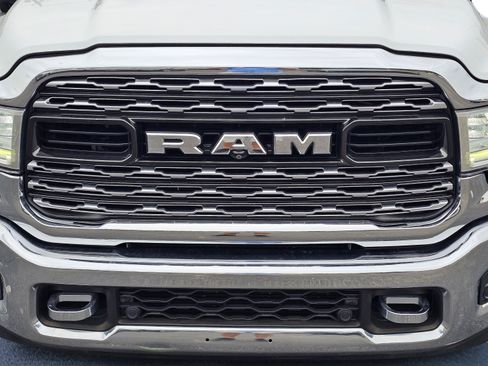 Used 2020 RAM 2500 Limited AWD/4WD image 3