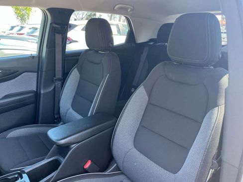 Used 2025 Chevrolet TrailBlazer LT FWD image 37