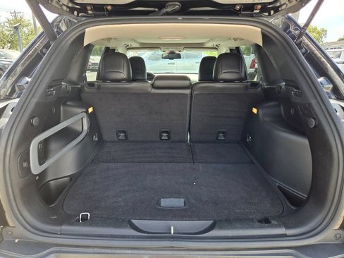 Used 2014 Jeep Cherokee Limited w/ Luxury Group AWD/4WD image 9