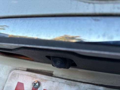 Used 2020 Nissan Rogue SV w/ Premium Package image 23