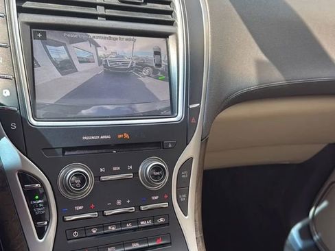 Used 2017 Lincoln MKX Select w/ Select Plus Package image 50