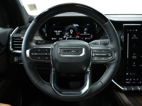Used 2026 GMC Acadia Denali Ultimate w/ LPO, Floor Liner Package AWD/4WD image 44