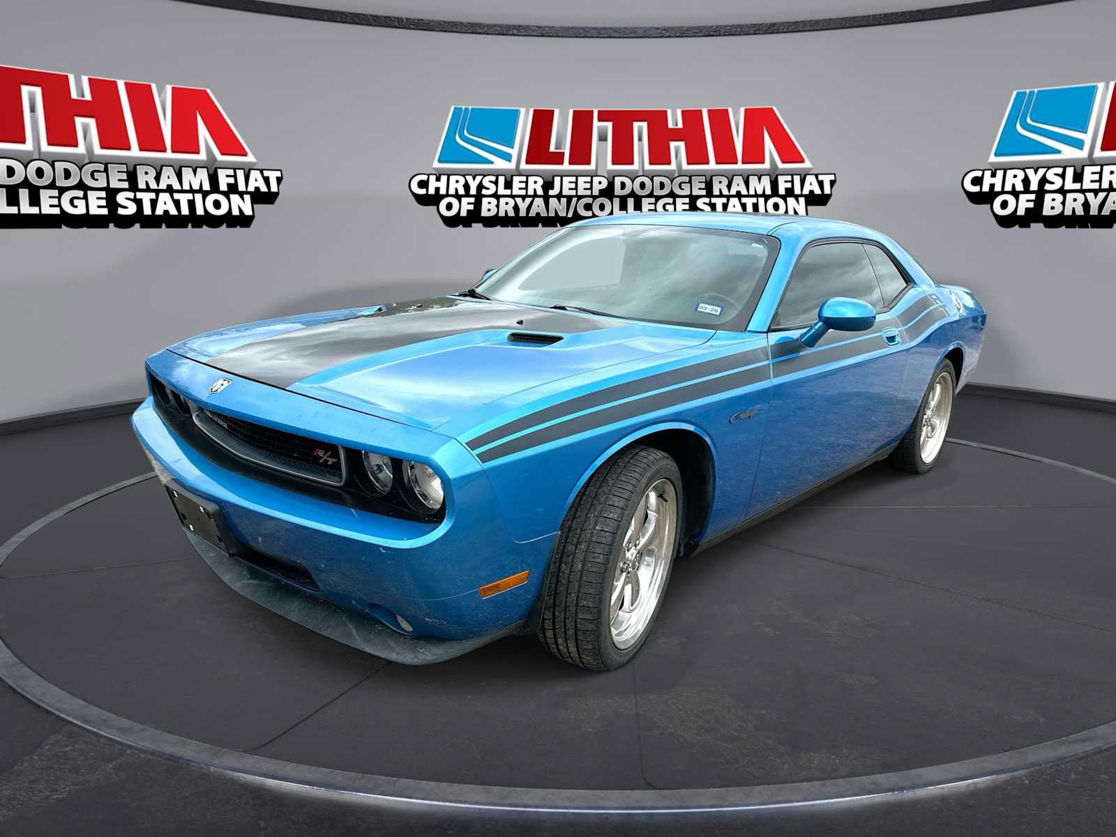 Used 2010 Dodge Challenger R/T RWD image 1