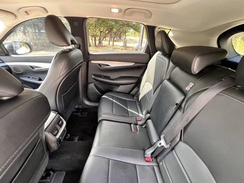 Used 2020 INFINITI QX50 Luxe w/ Navigation Package image 17