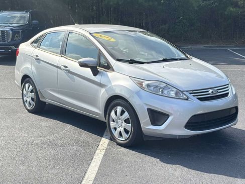 Used 2013 Ford Fiesta SE FWD image 24