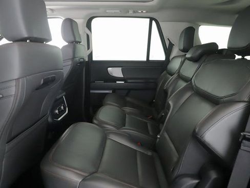 Used 2025 Ford Expedition Active image 28