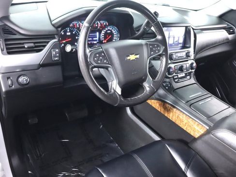 Used 2018 Chevrolet Tahoe Premier RWD image 9