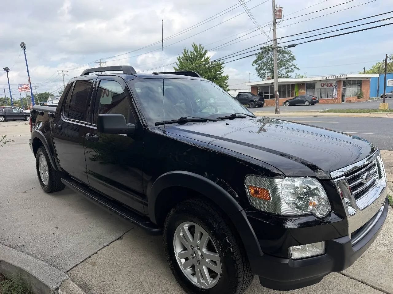 Used 2009 Ford Explorer Sport Trac XLT AWD/4WD image 4