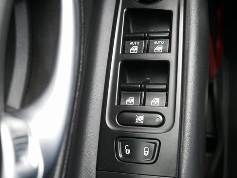 Used 2018 Jeep Renegade Trailhawk w/ Cold Weather Group II image 26