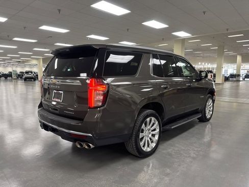 Used 2021 Chevrolet Tahoe Premier w/ Premium Package image 7