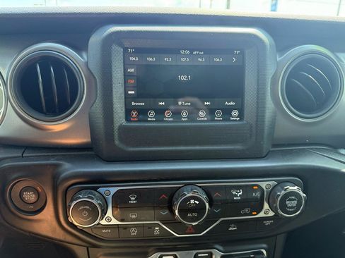 Used 2022 Jeep Wrangler Unlimited Sport AWD/4WD image 15