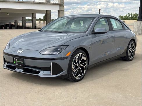 Used 2023 Hyundai Ioniq 6 SEL AWD/4WD image 3