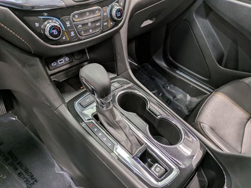 Used 2022 Chevrolet Equinox Premier AWD/4WD image 14