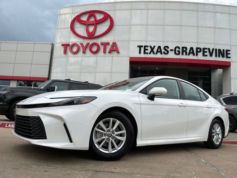 Used 2026 Toyota Camry LE FWD image 2