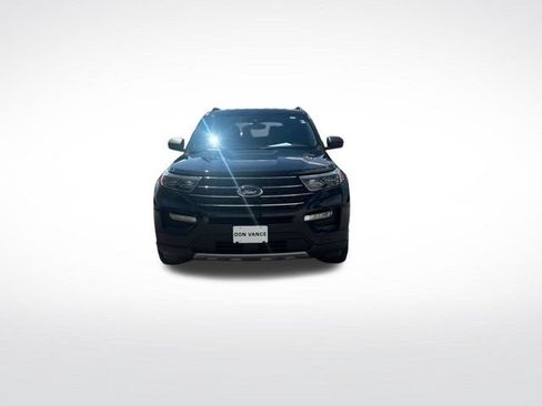 Used 2020 Ford Explorer XLT w/ Equipment Group 202A AWD/4WD image 8