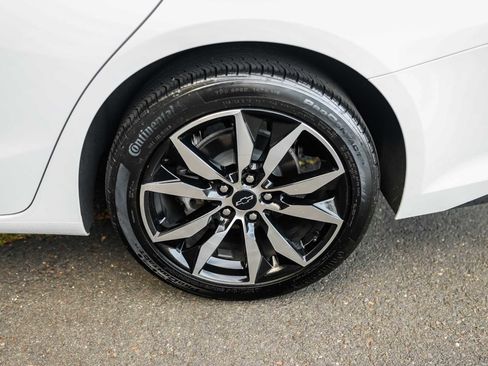 Used 2025 Chevrolet Malibu RS image 13