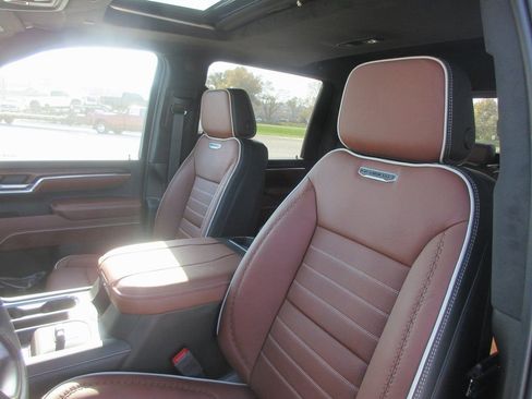 New 2026 GMC Sierra 2500 Denali Ultimate image 15