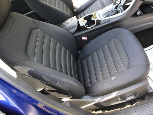 Used 2015 Ford Fusion SE FWD image 38