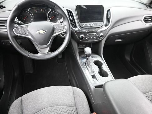 Used 2023 Chevrolet Equinox LT FWD image 16