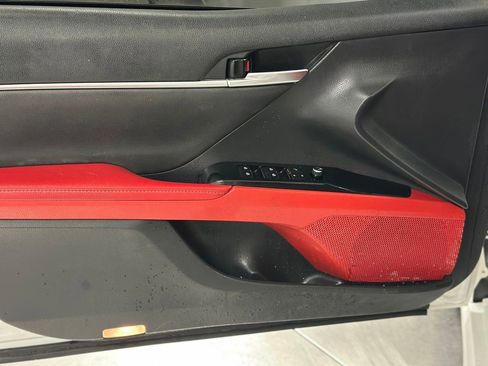 Used 2019 Toyota Camry XSE FWD image 13