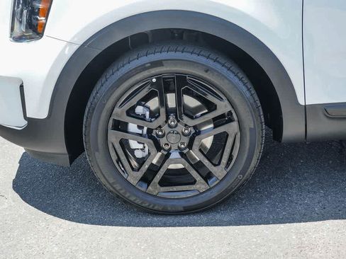 Certified 2025 Kia Telluride SX Prestige X-Line AWD/4WD image 9
