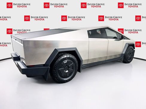 Used 2024 Tesla Cybertruck AWD Crew Cab image 5