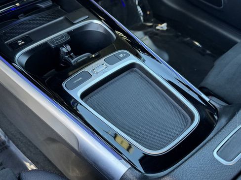 Certified 2025 Mercedes-Benz GLB 35 AMG 4MATIC image 26