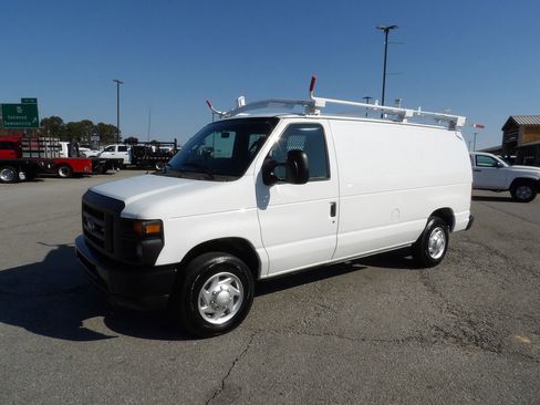 Used 2014 Ford E-150 and Econoline 150 image 3