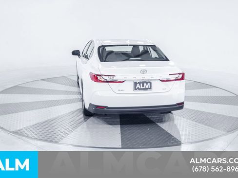 Used 2025 Toyota Camry LE image 8