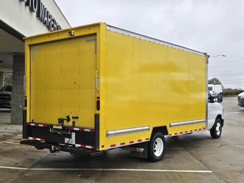 Used 2024 Ford E-350 and Econoline 350 Super Duty w/ Driver's Safety Package image 4