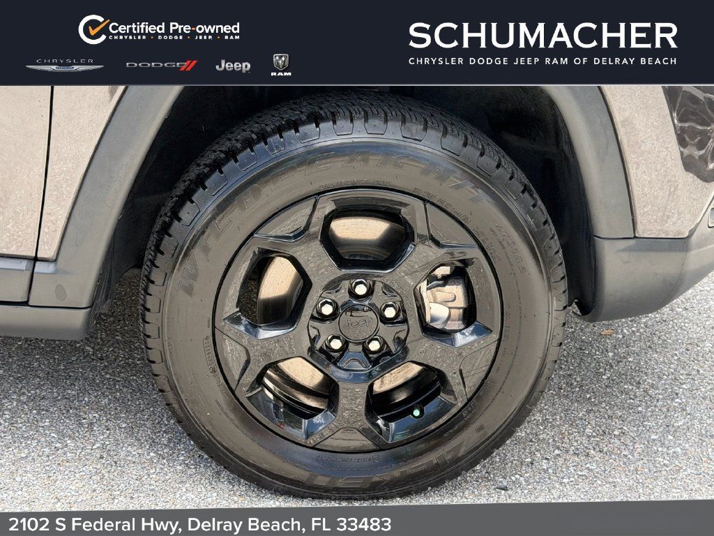 Certified 2023 Jeep Compass Trailhawk AWD/4WD image 9